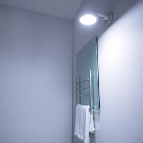 Lustro do toaletki z oświetleniem LED